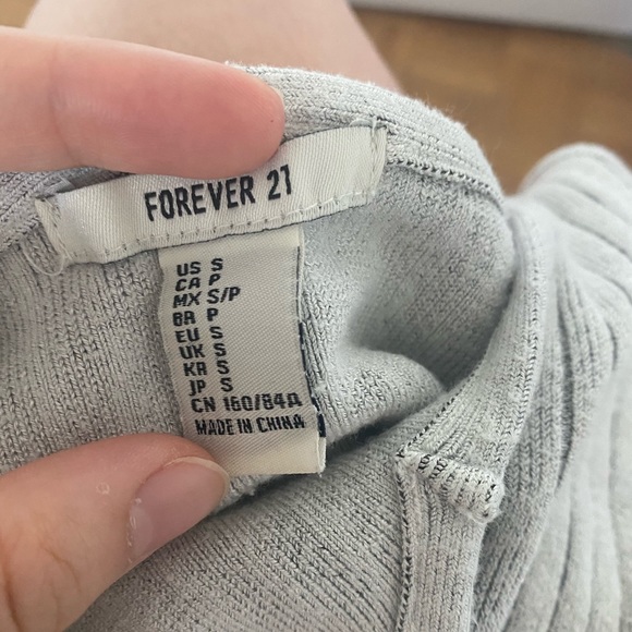 Forever 21 Ribbed Crop Top - Picture 3 of 4